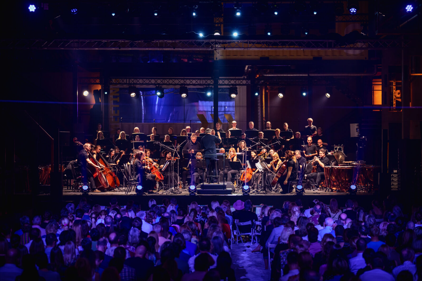 Eesti Riikliku Sümfooniaorkestri pressiteade 27. jaanuaril  Sel nädalalõpul, 30. ja 31. jaanuaril astub ERSO üles Tallinna siserannas Teras Beach, kus toimub or